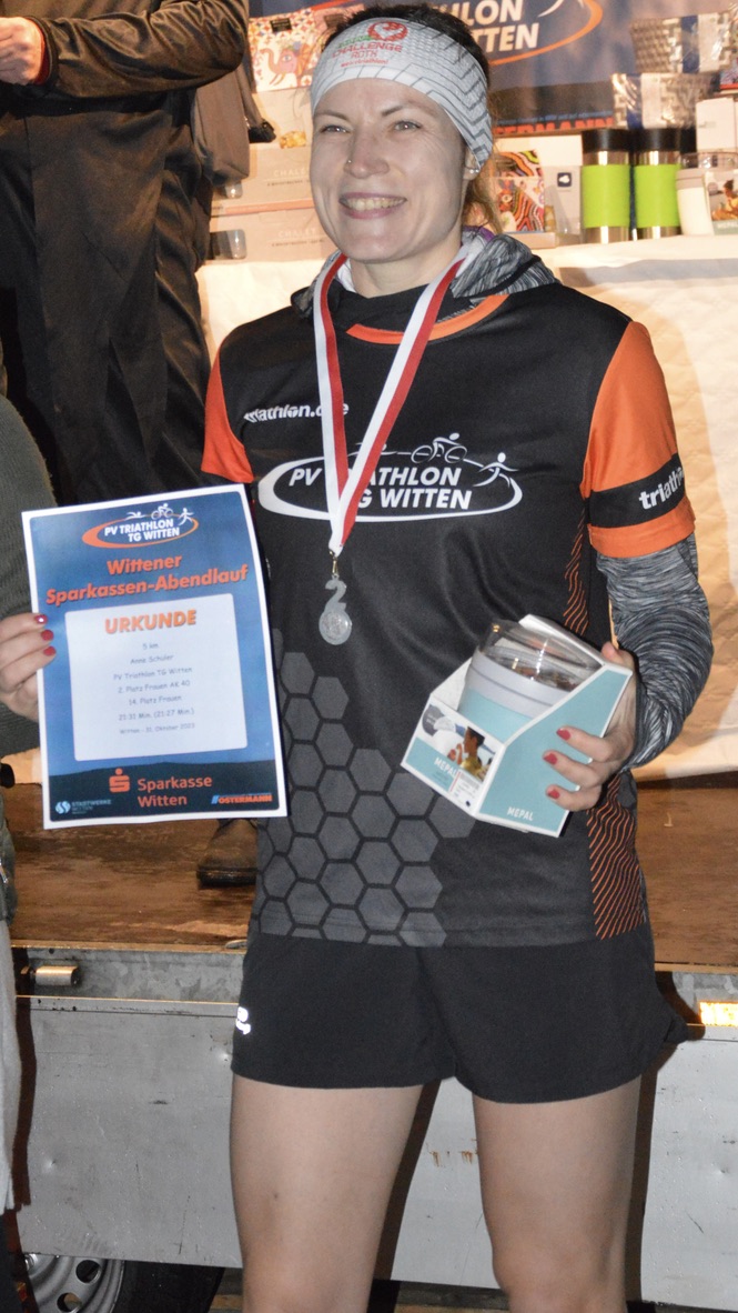 2023 10 31 Abendlauf Anne Siegerehrung