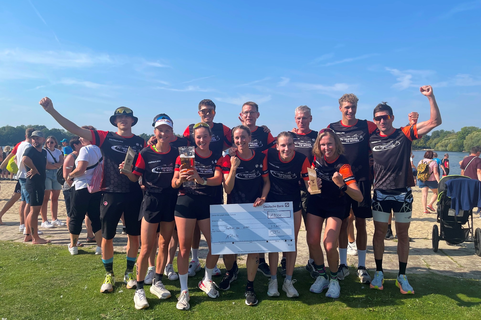 2024 09 07 Buli Hannover Gruppenfoto Frauen Männer