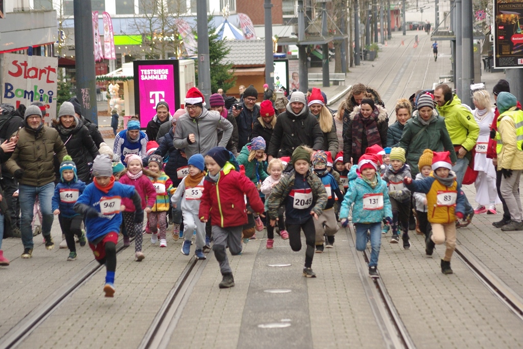 2024 12 15 Weihnachtslauf Start Bambini