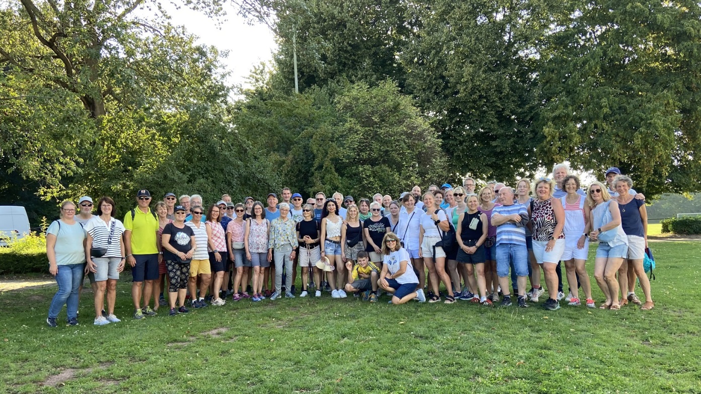 2025 08 09 Sommerfest Gruppenfoto Web