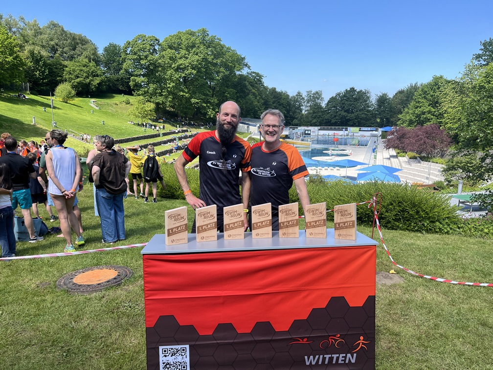 2026 05 22 SwimRun Pokale Dustin Thra Thomas Niemeyer