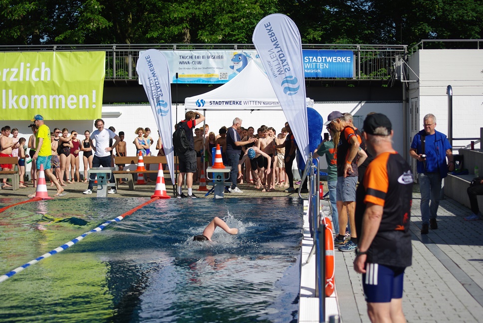 2026 05 22 SwimRun Schwimmstart 02