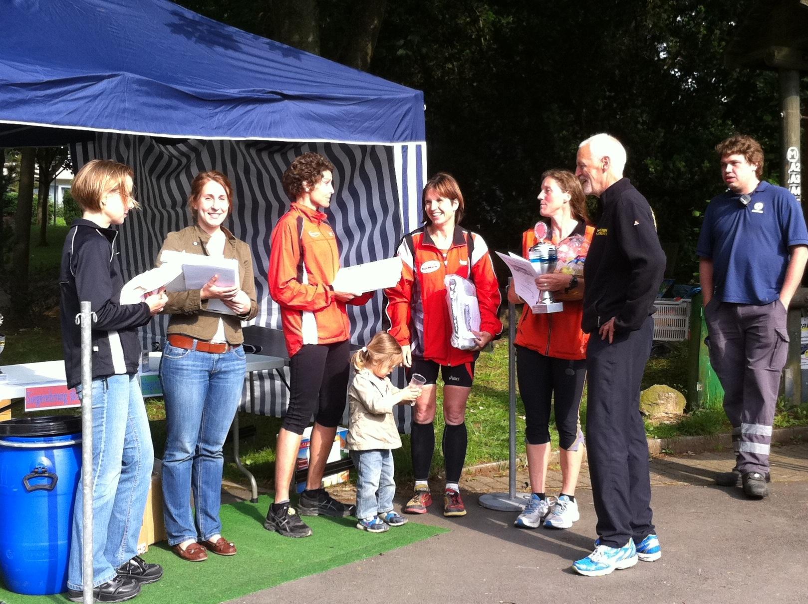 Athleten Möhnesee Siegerehrung Frauen Athleten Möhnesee Siegerehrung Frauen