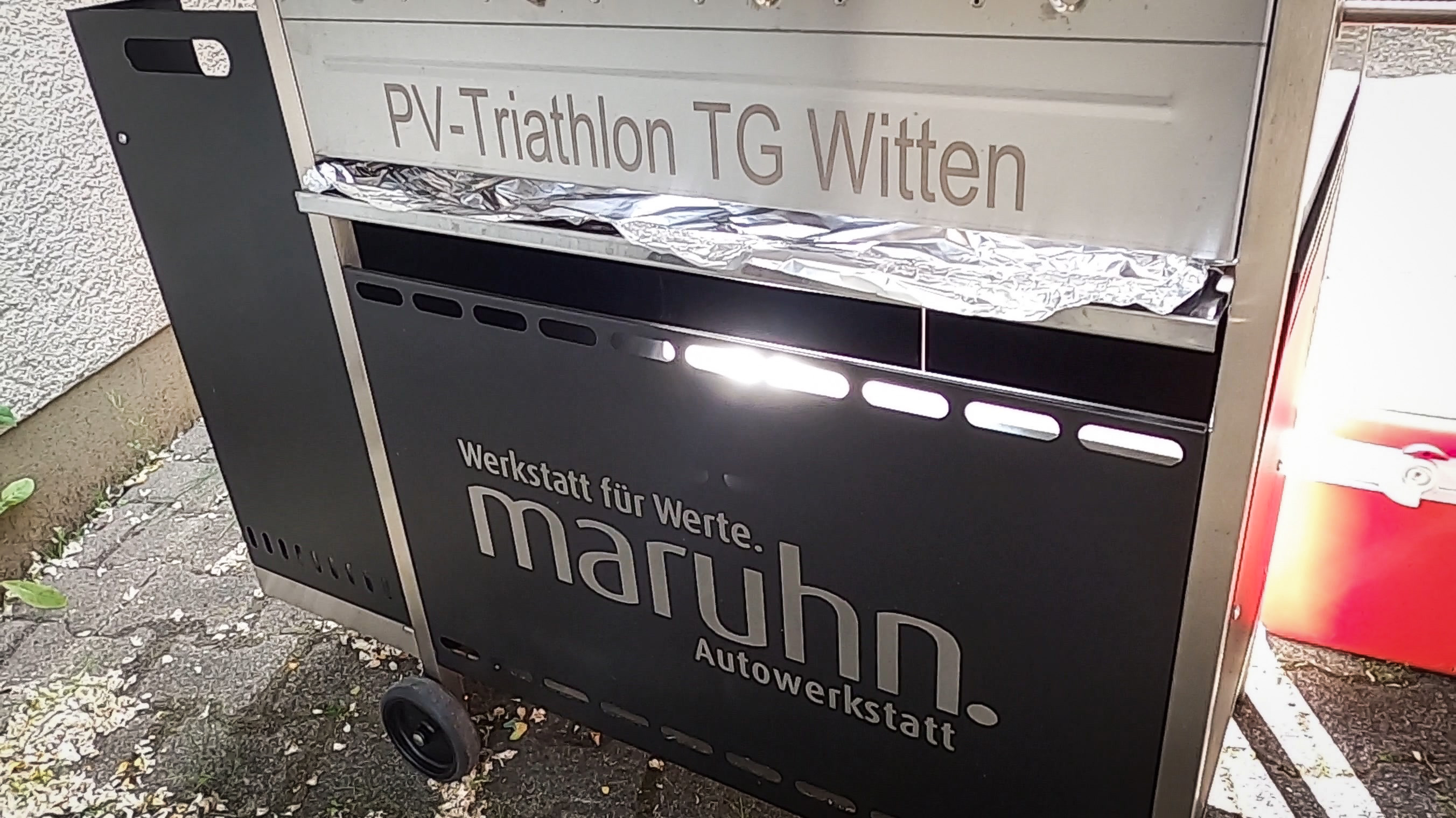 Grill Einweihung Ein neuer Trithlon Verein braucht auch einen neuen Grill