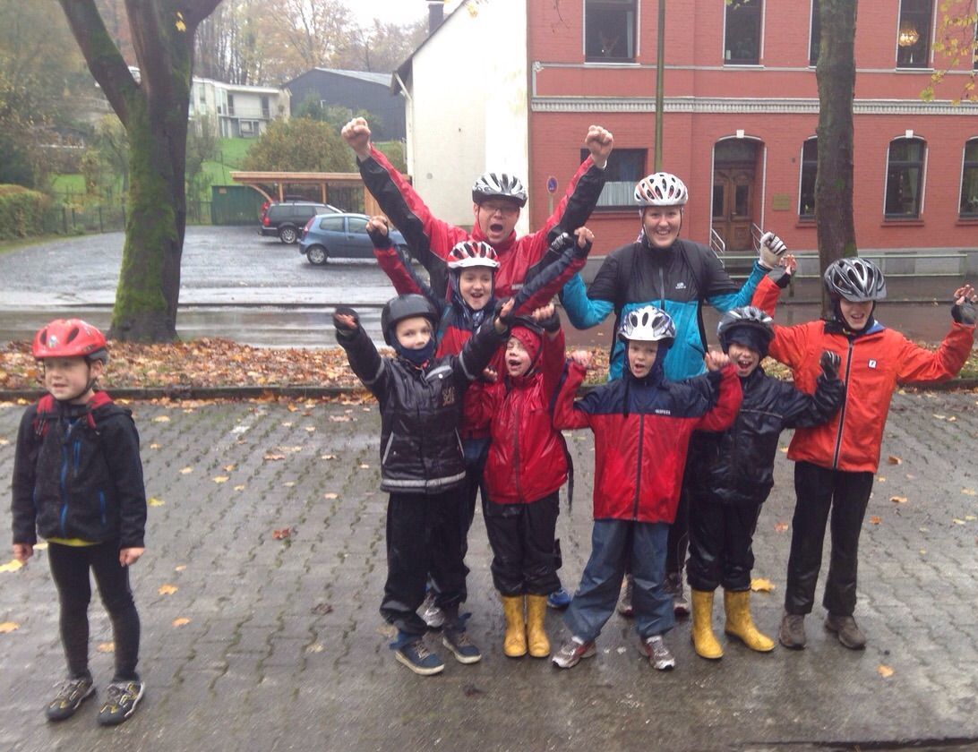 2014.11.16 Jugend im Regen