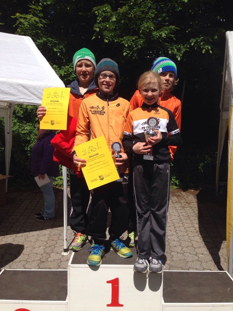 Hueckeswagen Geschwister Fahrenson u Meckel