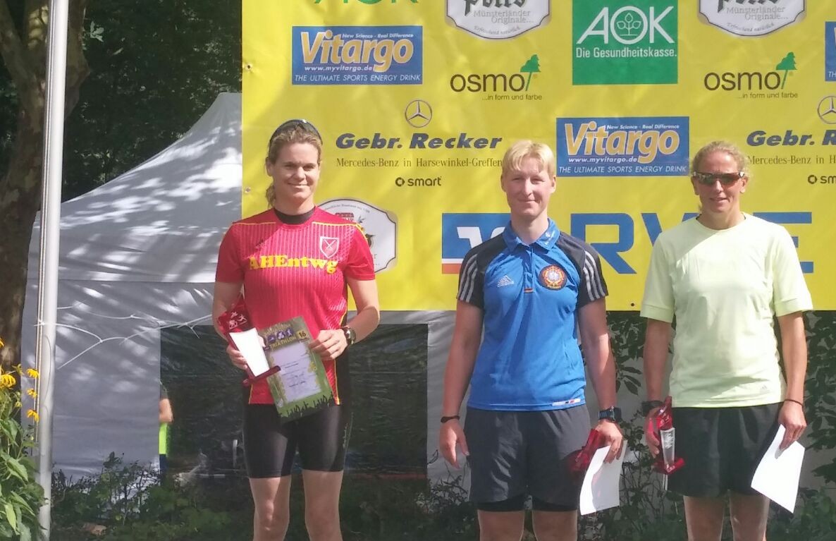 Schwalbe Melanie 2016 links